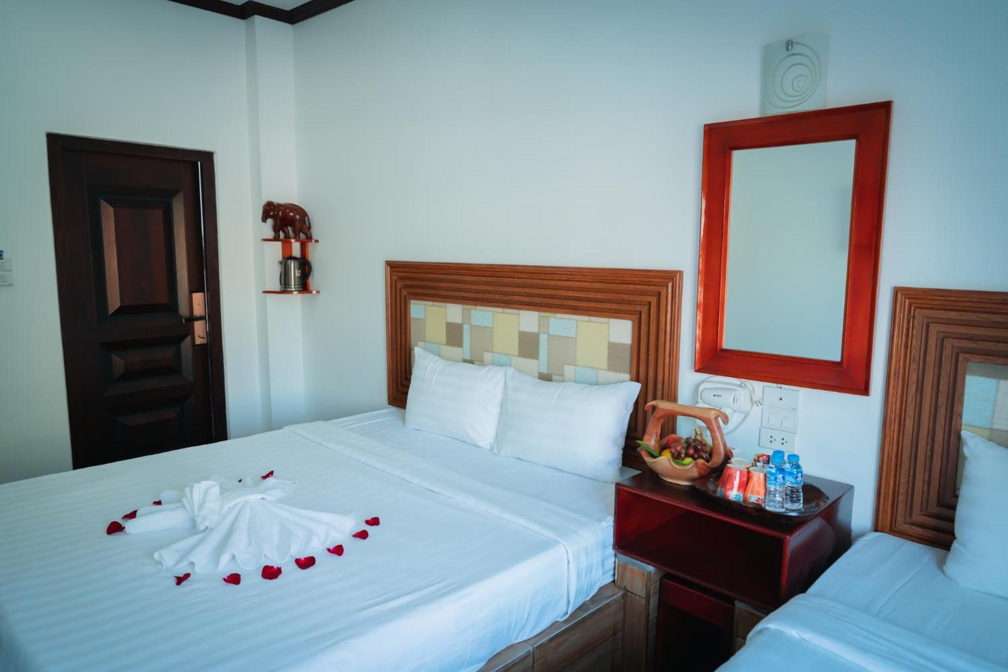 Vientiane Ruby Riverside Hotel מראה חיצוני תמונה